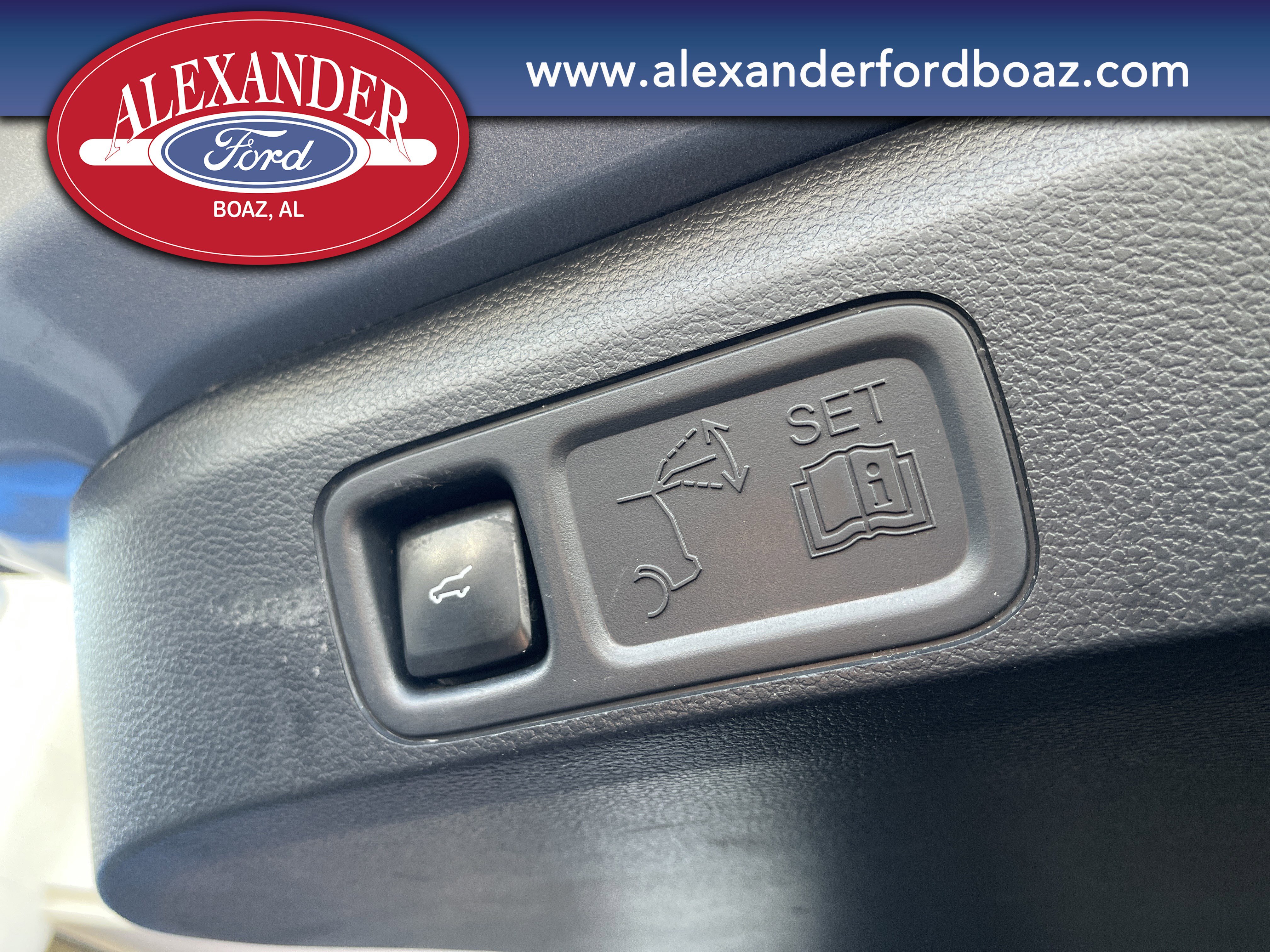 Used 2024 Ford Expedition XLT image 22