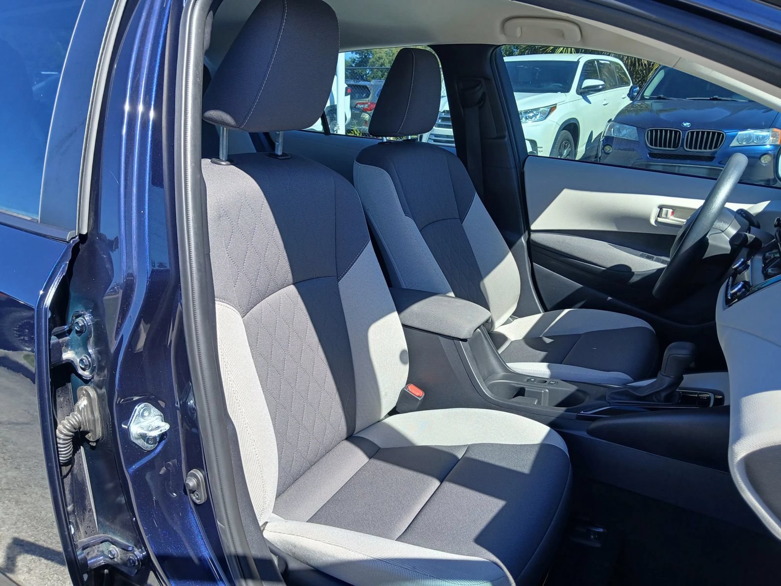 Used 2025 Toyota Corolla LE FWD image 14