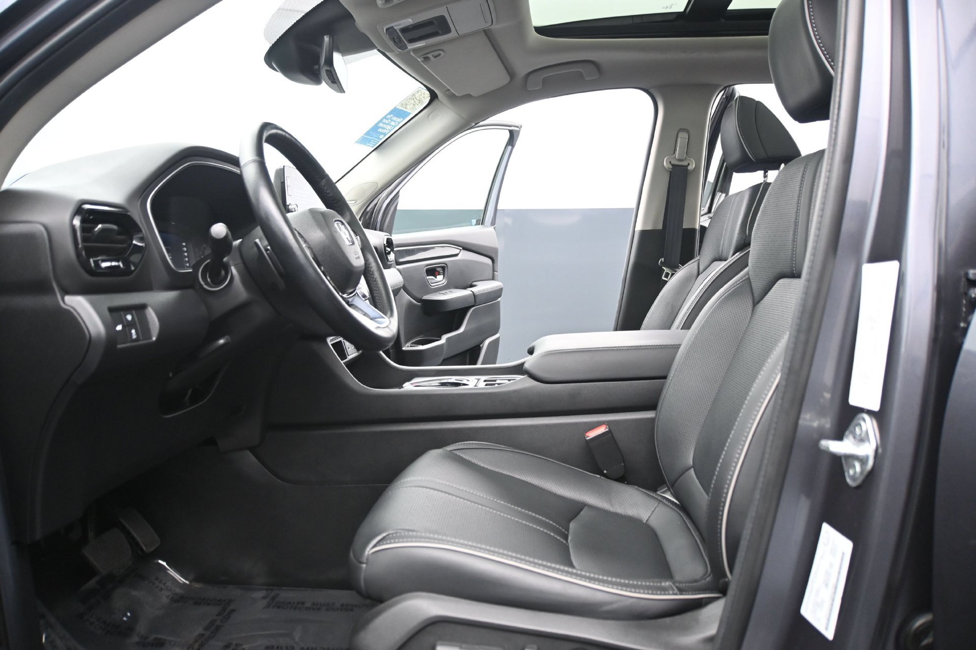 Used 2025 Honda Pilot Touring image 26