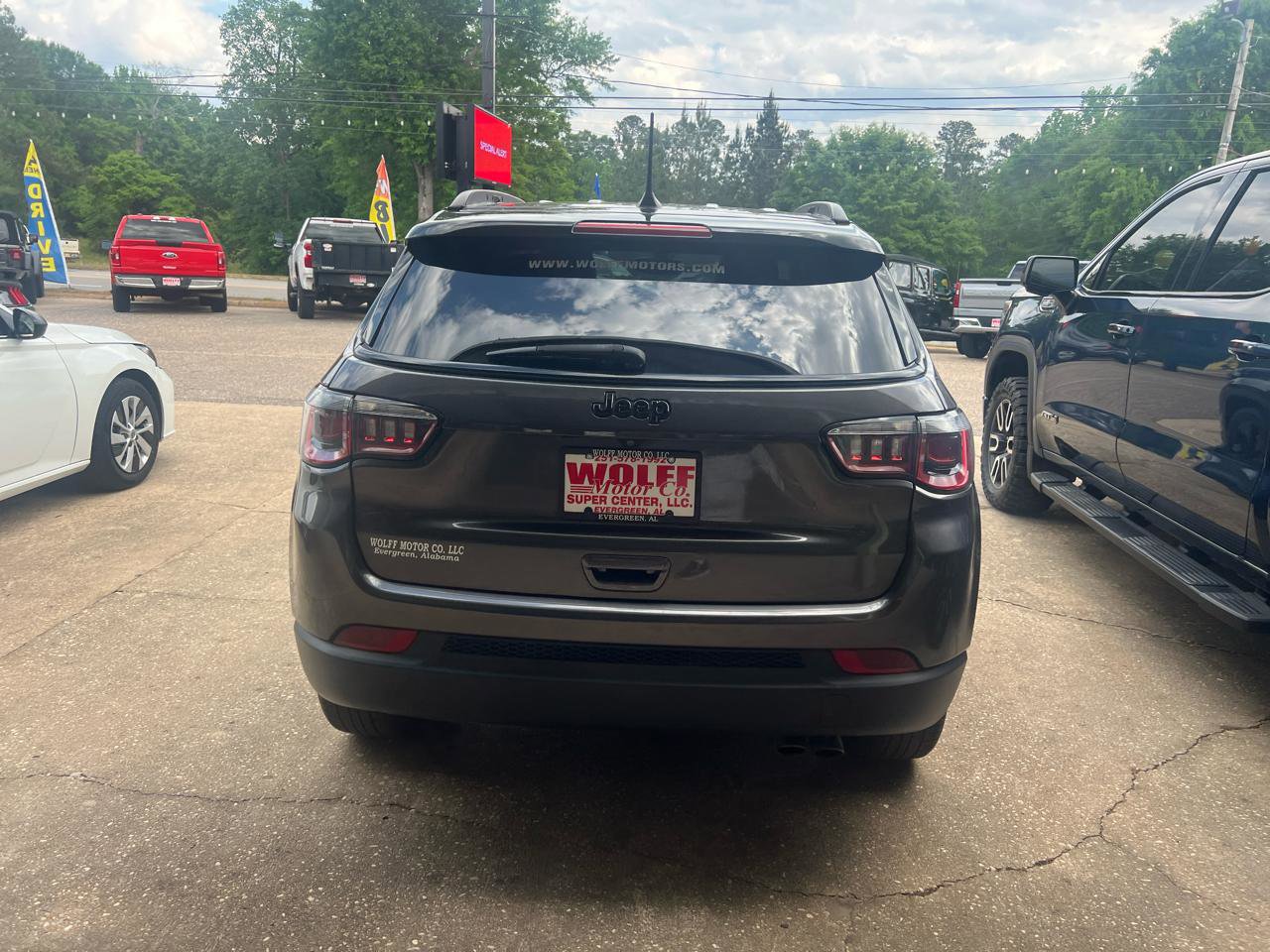 Used 2019 Jeep Compass Latitude FWD image 6