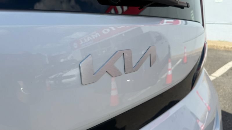 Used 2023 Kia Soul LX w/ LX Technology Package FWD image 55