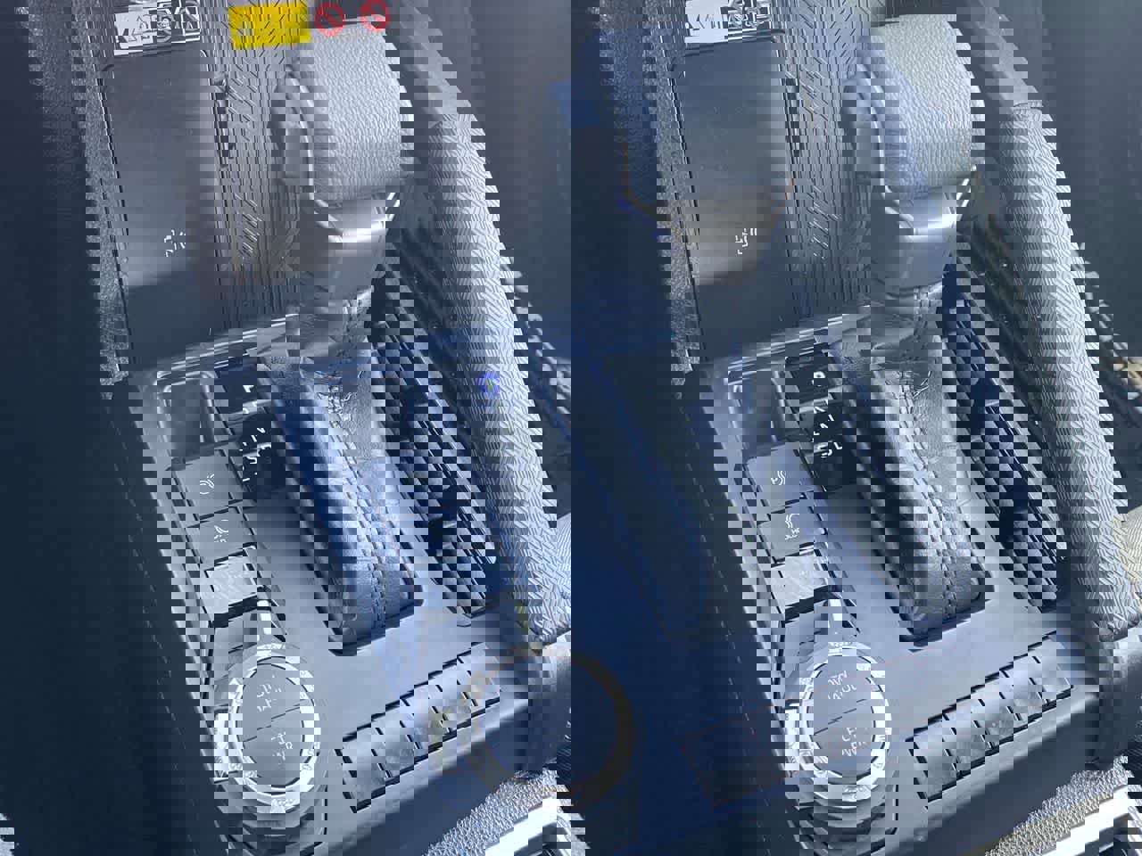 Certified 2024 Toyota Tacoma SR5 AWD/4WD image 38