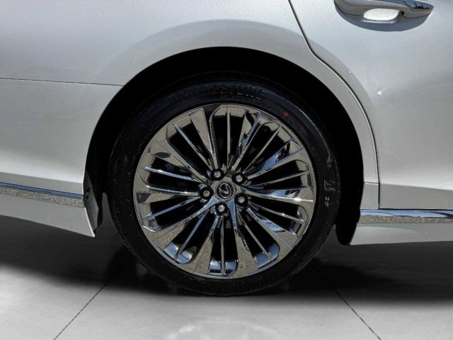 Used 2023 Lexus LS 500 w/ Accessory Package (Z2) image 57