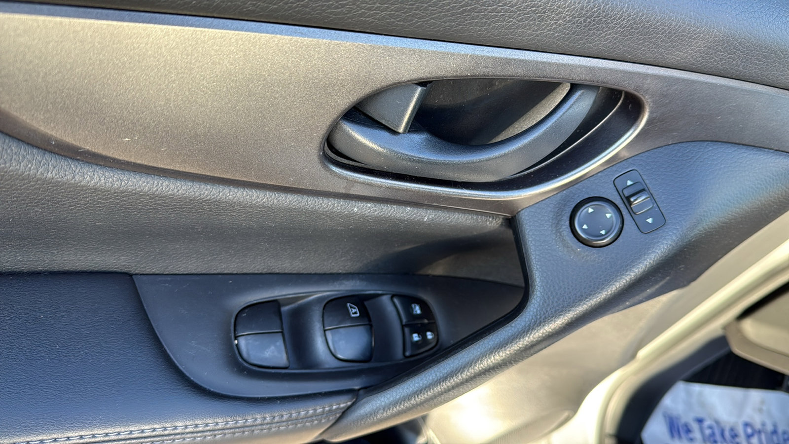 Used 2018 Nissan Rogue Sport S image 7