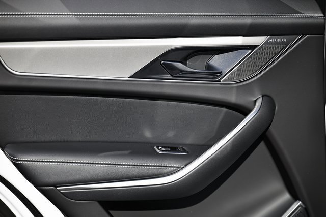 New 2026 Jaguar F-PACE R-Dynamic S image 22