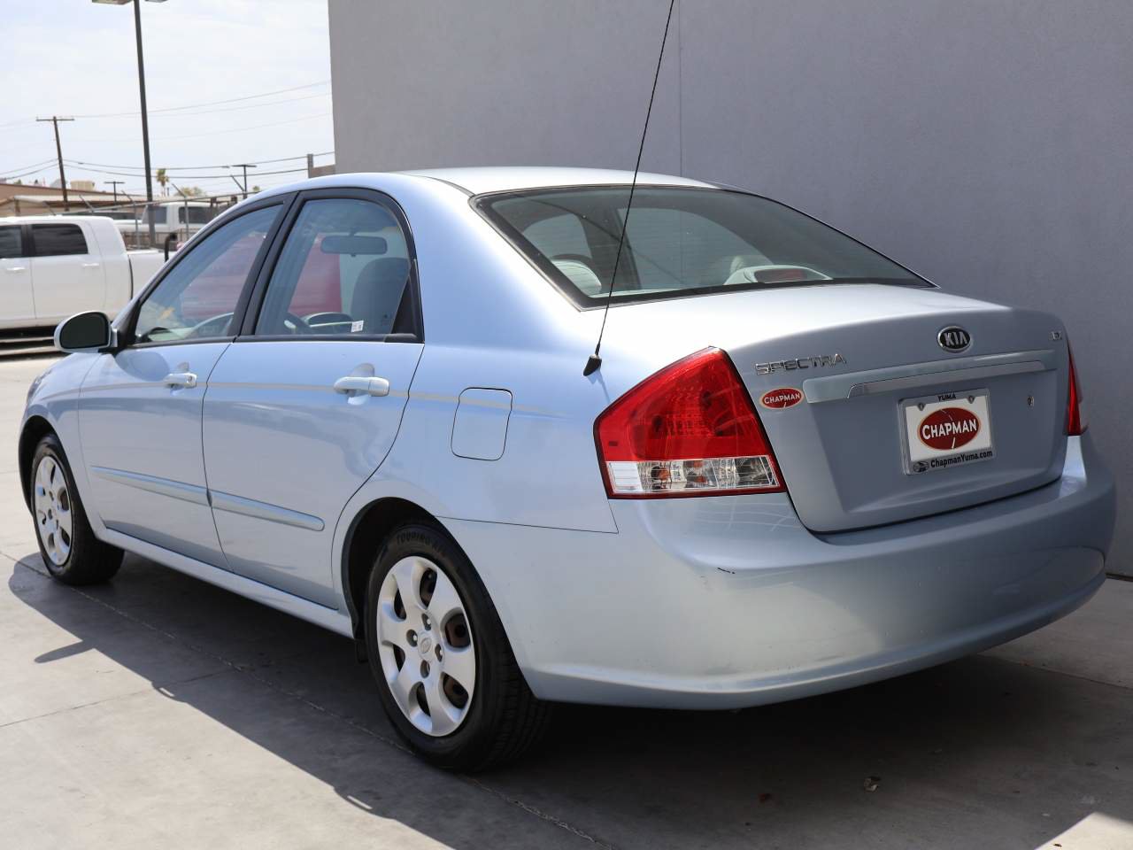 Used 2008 Kia Spectra EX FWD image 3