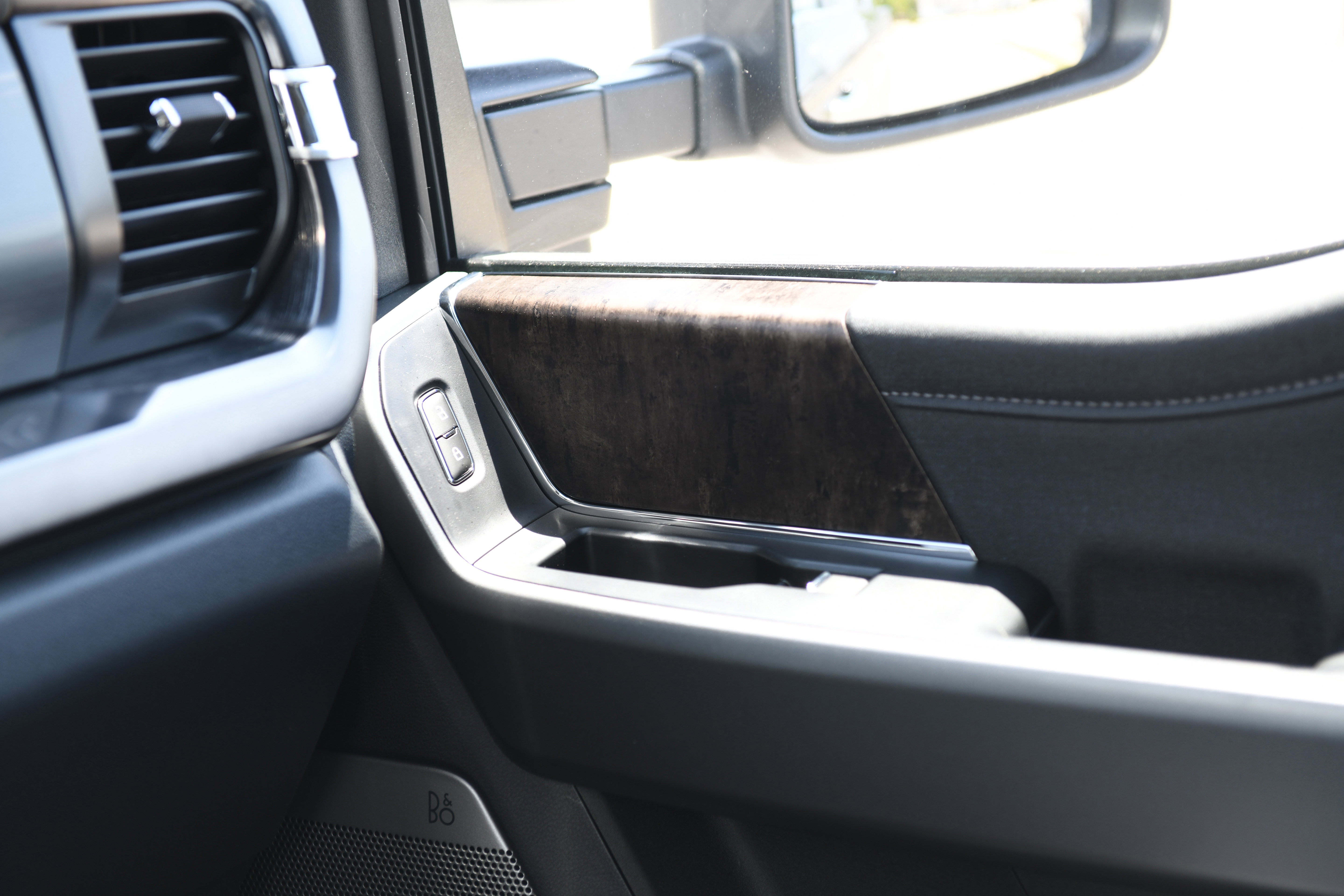 New 2026 Ford F250 Lariat image 24