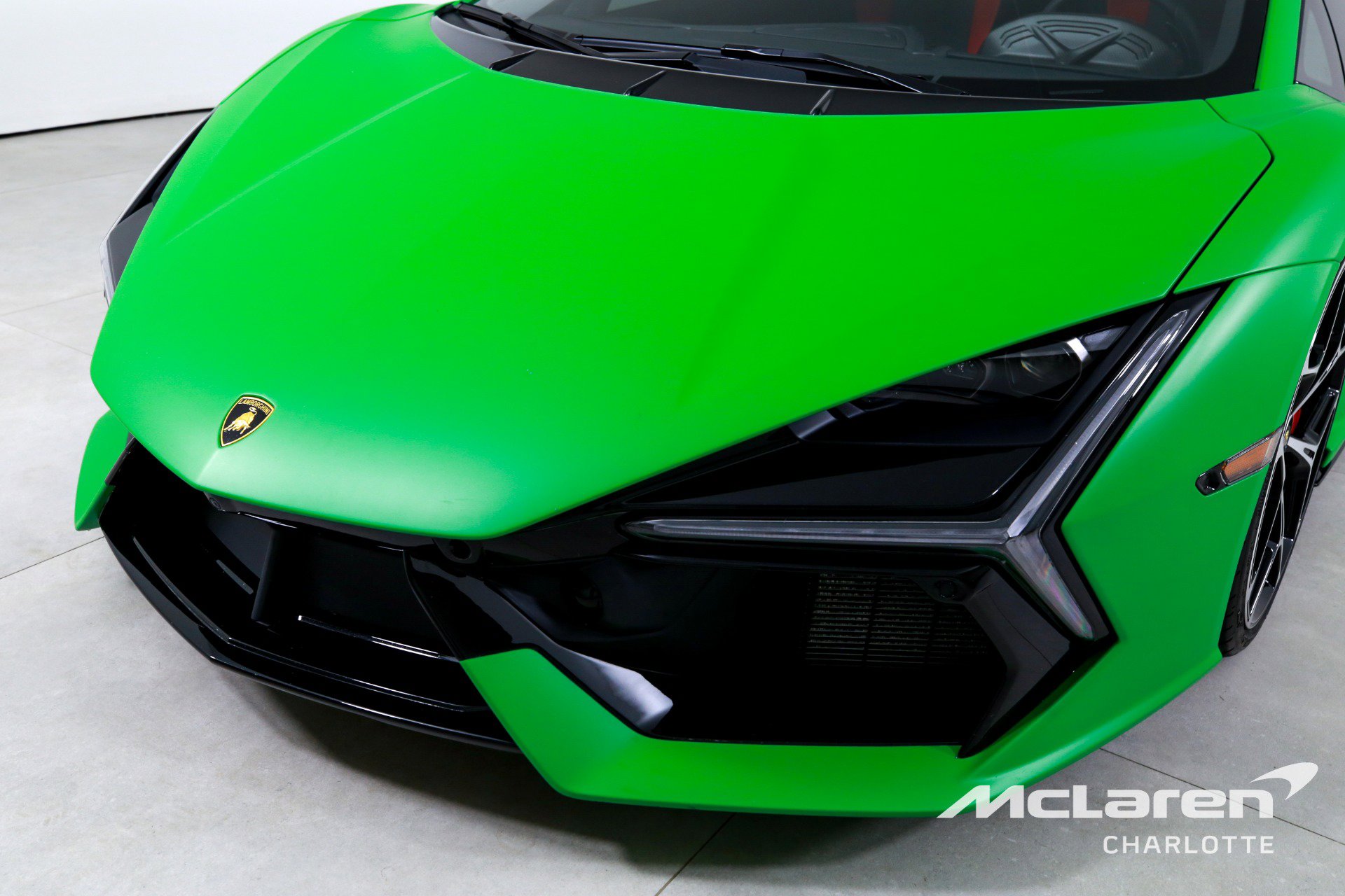 Used 2024 Lamborghini Revuelto image 26