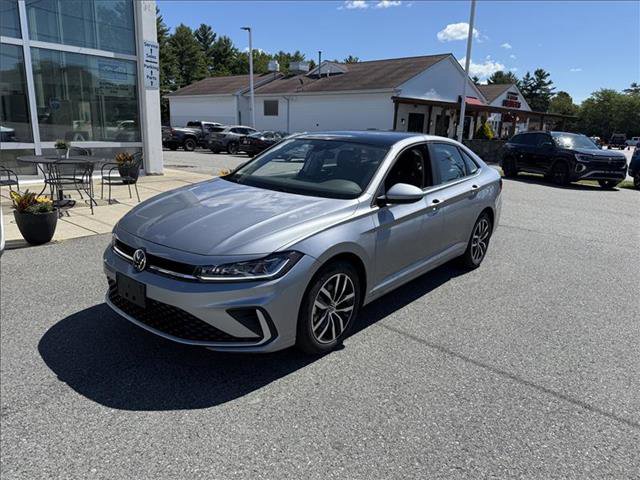 New 2025 Volkswagen Jetta SE FWD image 2