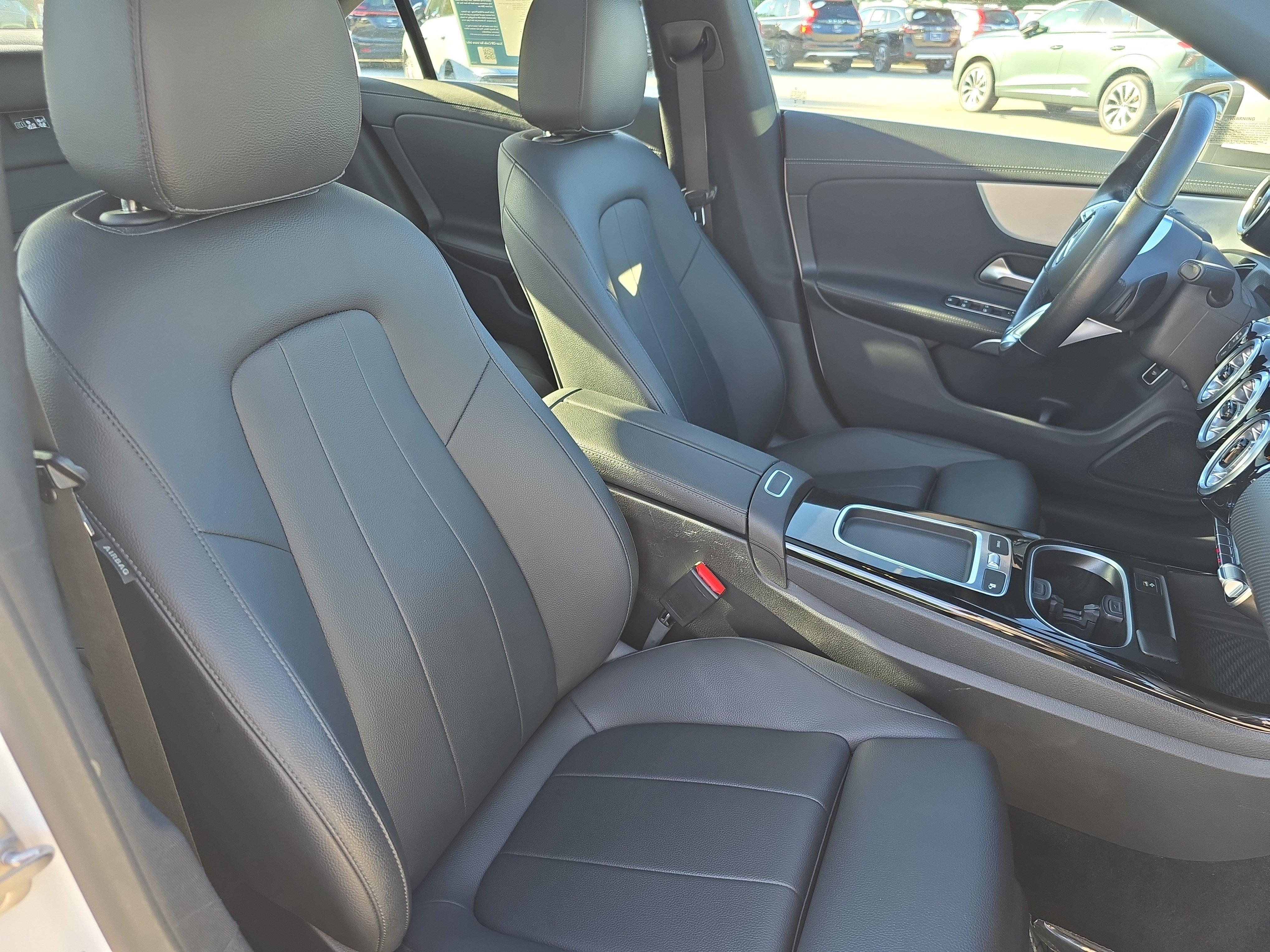 Used 2025 Mercedes-Benz CLA 250 image 10