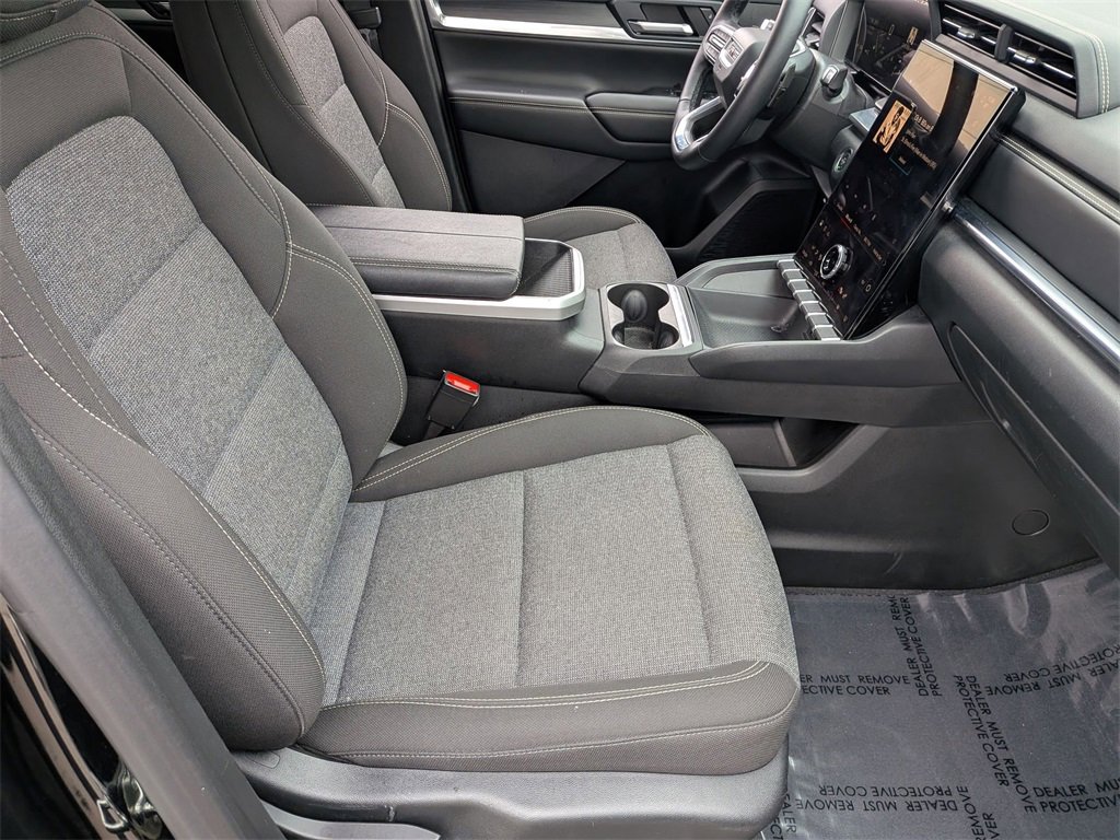 Used 2025 GMC Terrain Elevation image 29