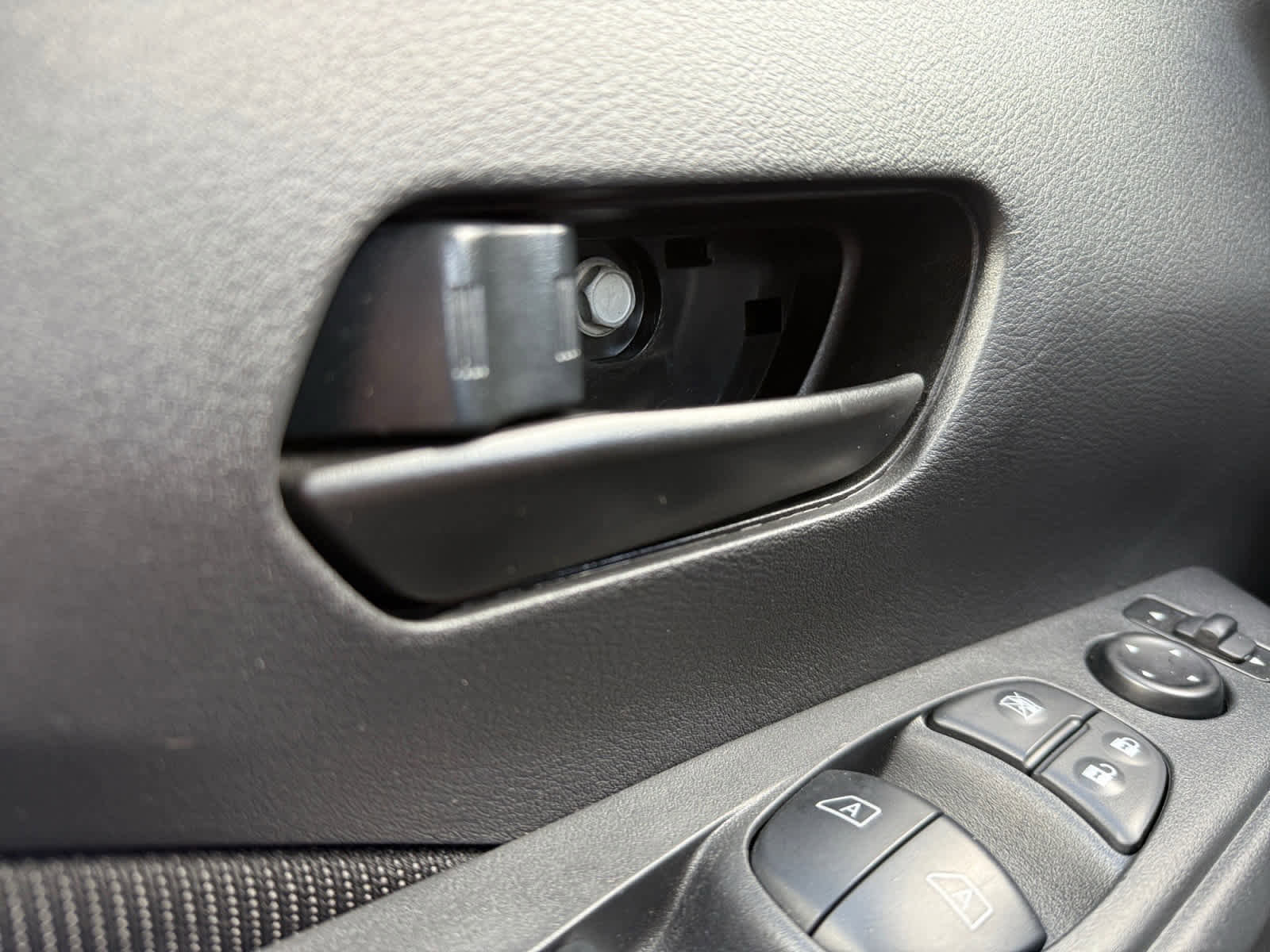 Used 2021 Nissan Kicks S image 27