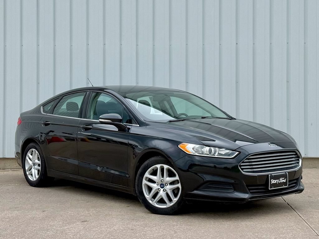 Used 2015 Ford Fusion SE FWD image 8