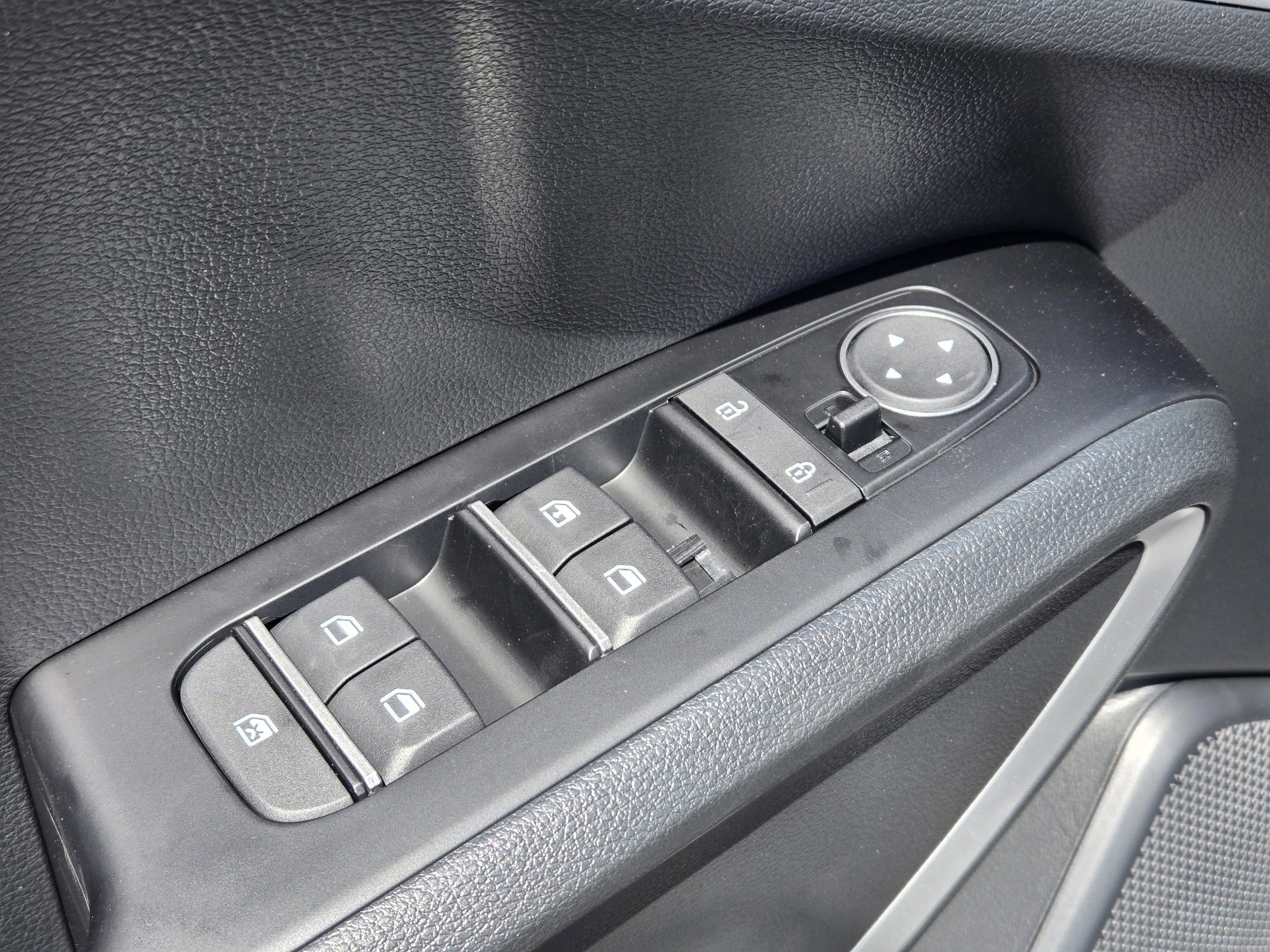 New 2025 Kia Soul S image 14