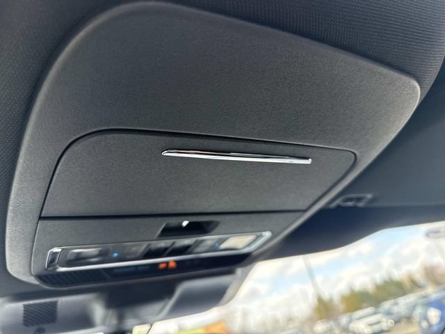 Used 2025 Ford F150 Lariat AWD/4WD image 28
