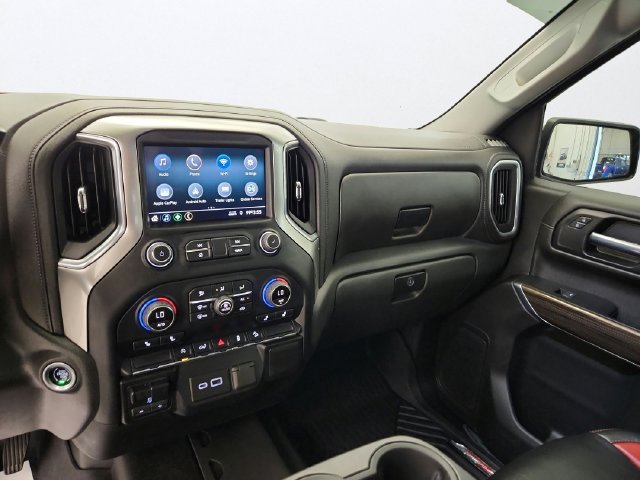 Used 2022 Chevrolet Silverado 1500 LT w/ Z71 Off-Road Package AWD/4WD image 18