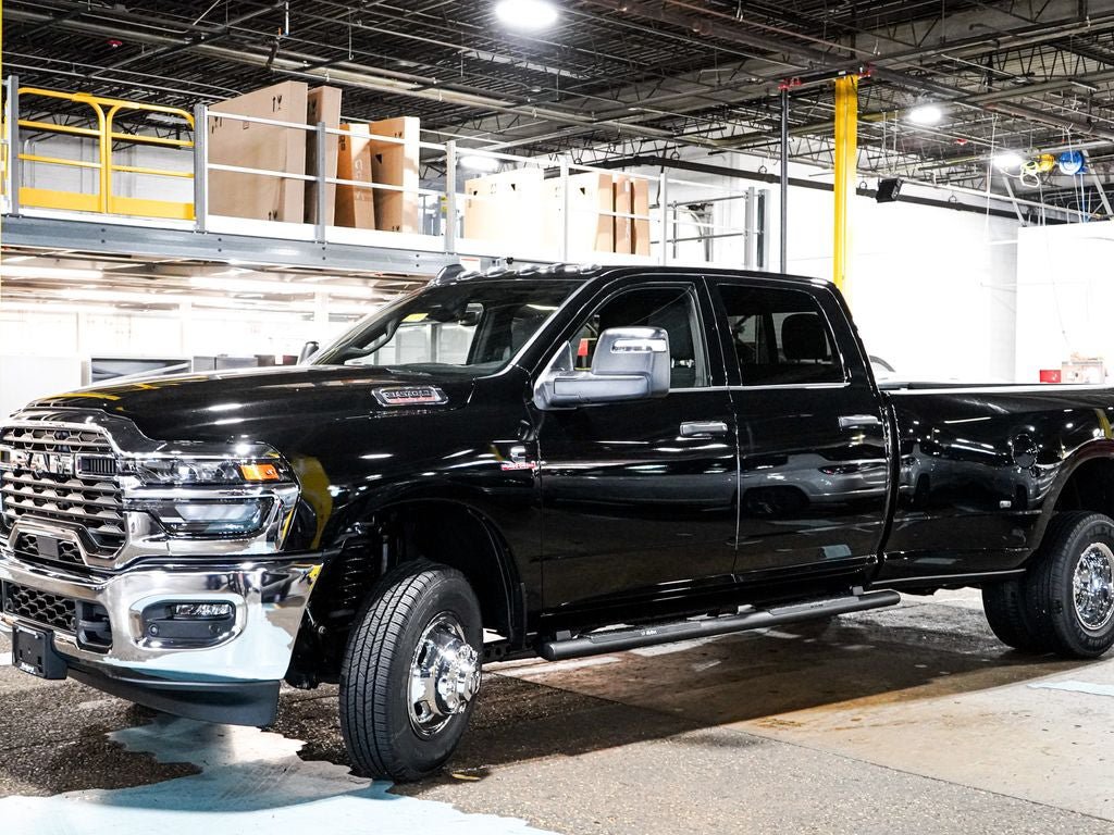 New 2026 RAM 3500 Tradesman AWD/4WD image 4