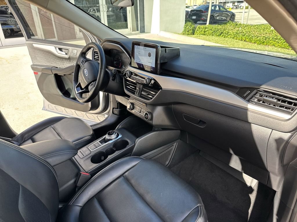 Used 2020 Ford Escape SEL image 34