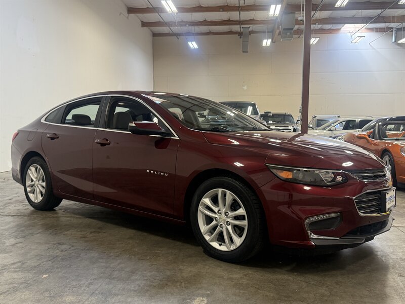 Used 2016 Chevrolet Malibu LT w/ Driver Confidence Package FWD image 9