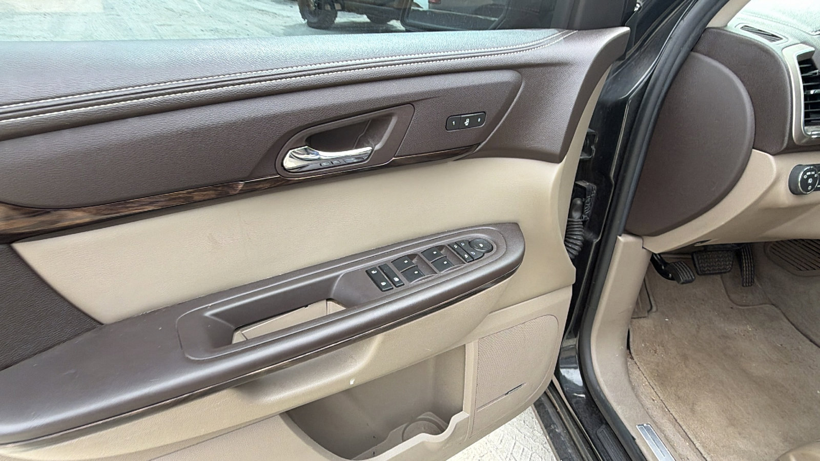 Used 2014 GMC Acadia Denali image 15