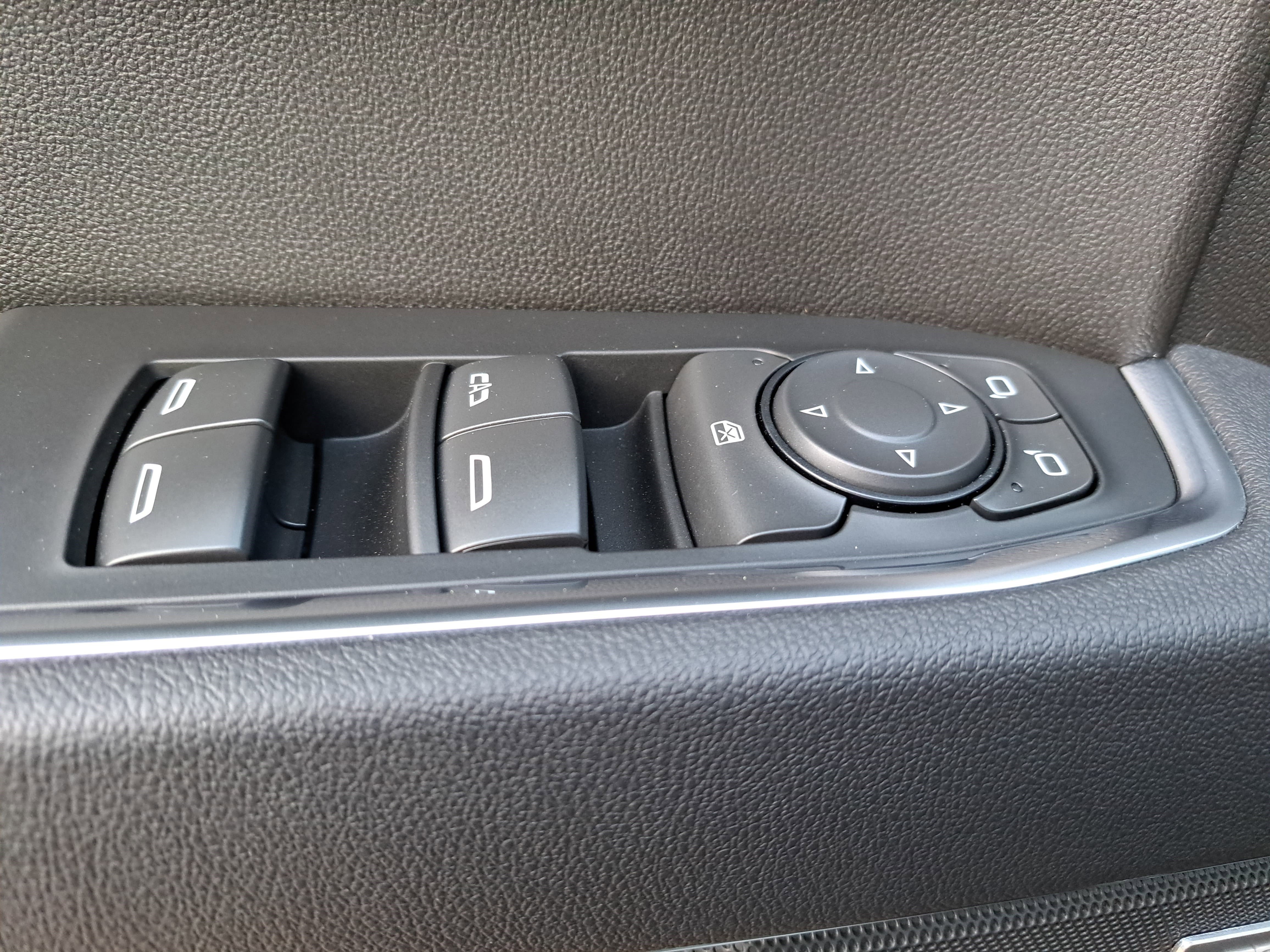 Used 2025 Chevrolet Silverado 1500 LT Trail Boss w/ Convenience Package II image 27