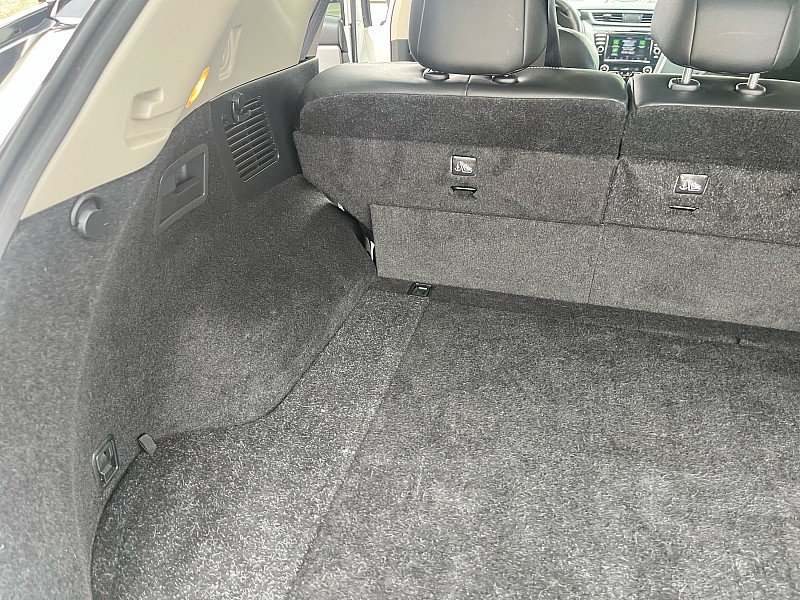 Used 2023 Nissan Murano SV AWD/4WD image 19