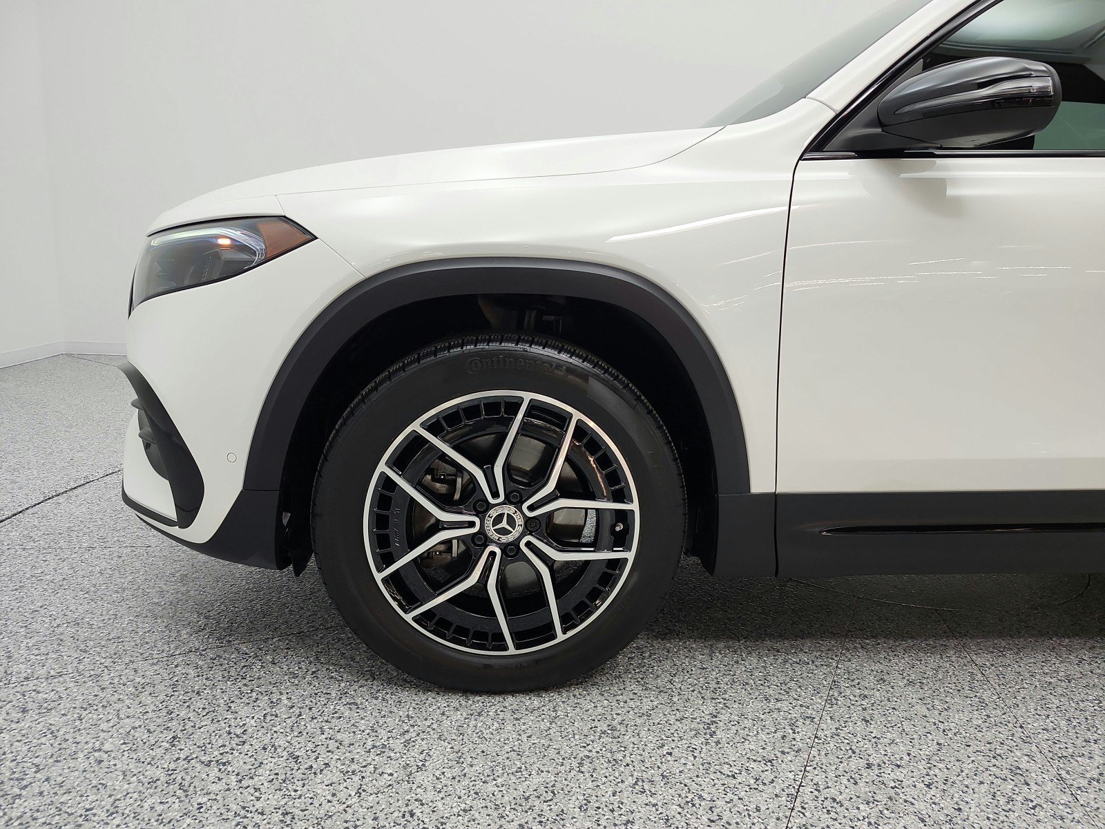 Used 2023 Mercedes-Benz EQB 350 4MATIC SUV image 30