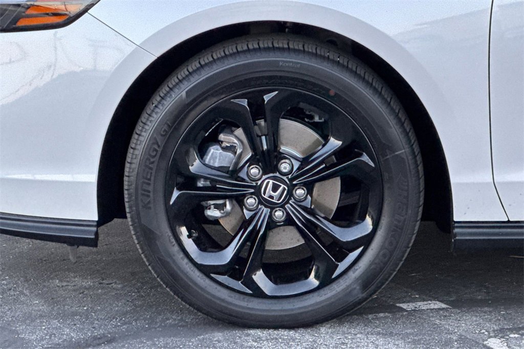 Certified 2025 Honda Accord SE image 24