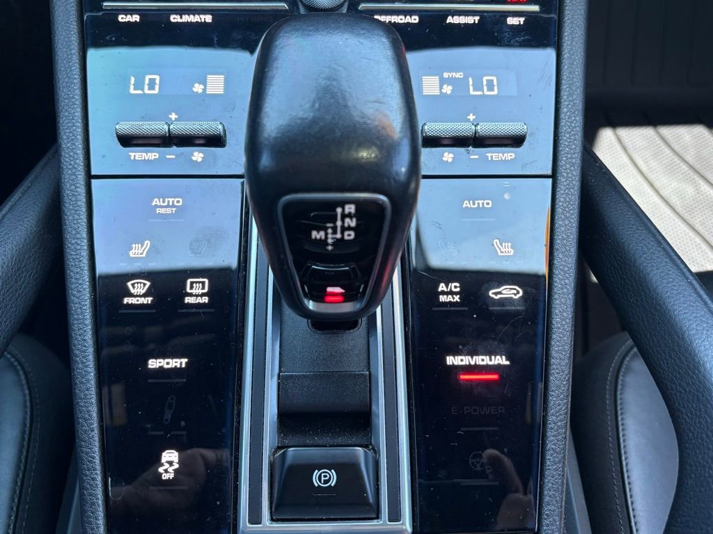 Used 2019 Porsche Cayenne image 26