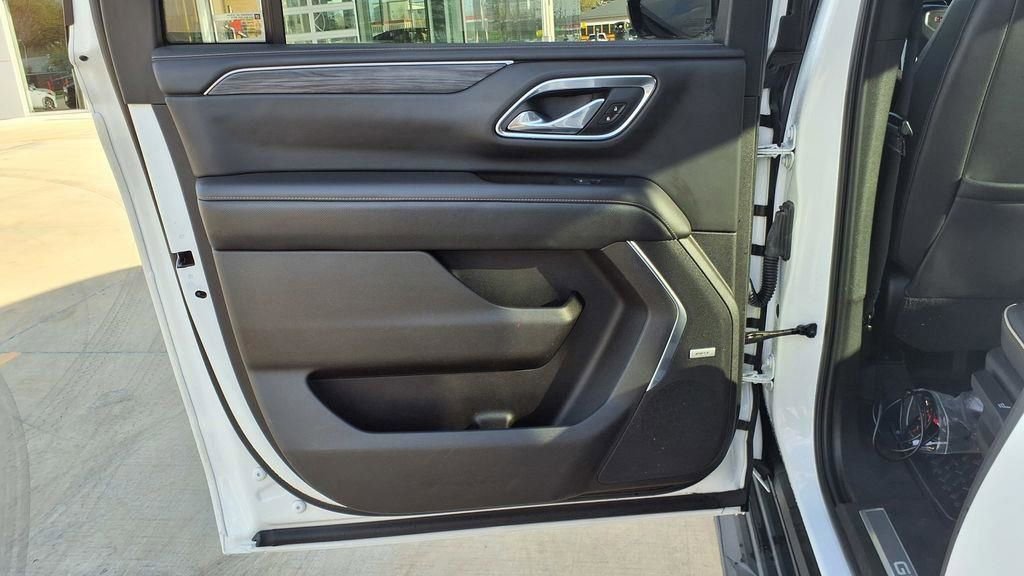 Used 2021 GMC Yukon XL SLT image 18