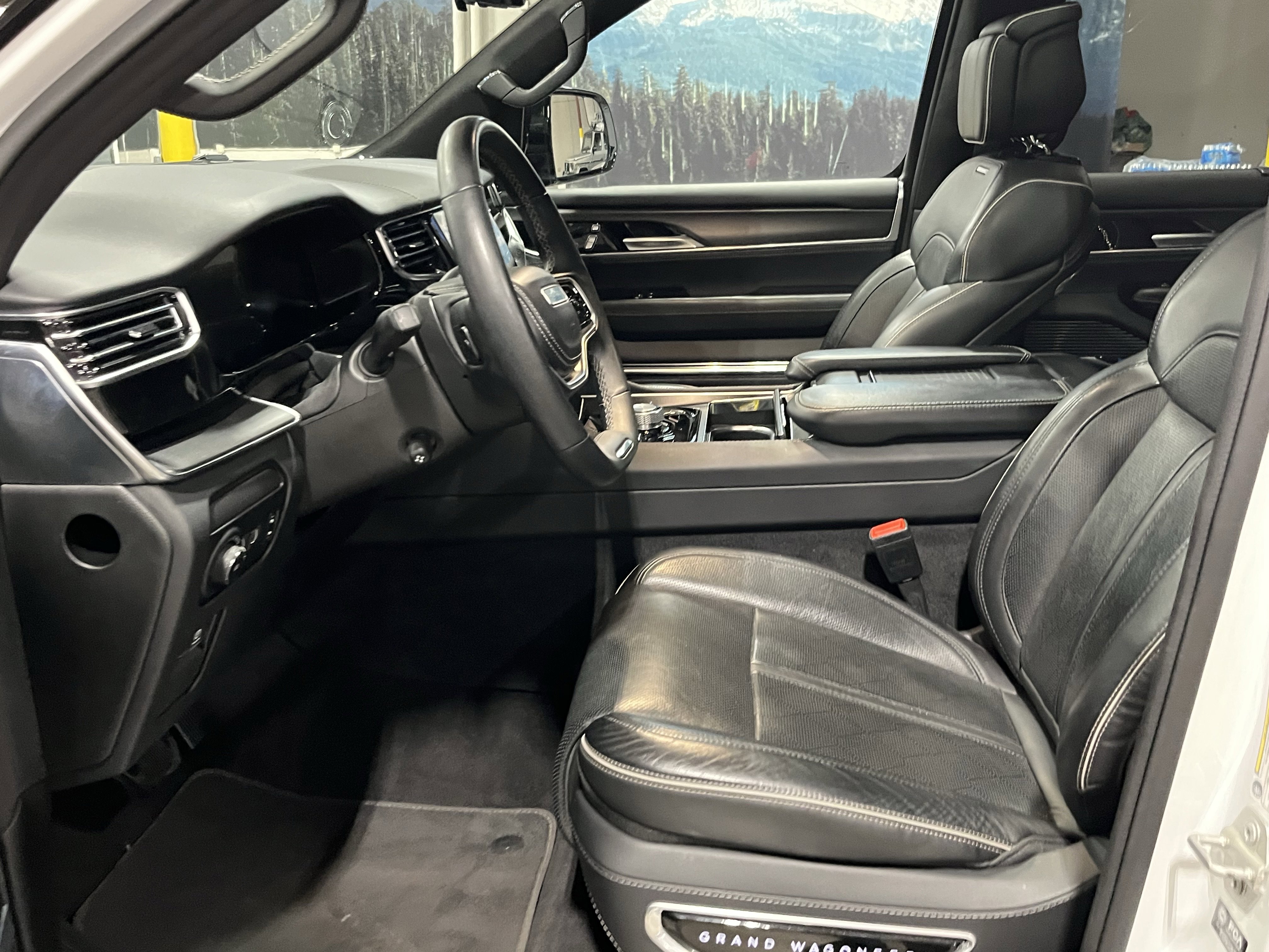 Used 2024 Jeep Grand Wagoneer L Series II w/ Quick Order Packagew 28T image 11