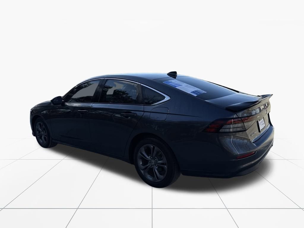 Used 2023 Honda Accord EX image 6