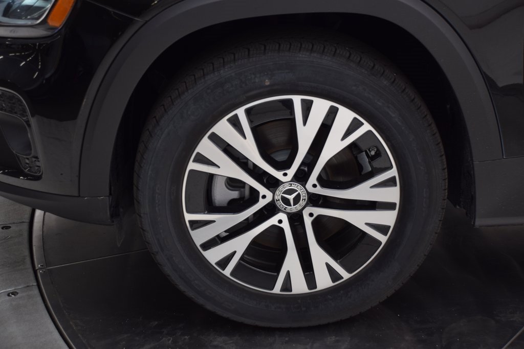 New 2025 Mercedes-Benz GLB 250 image 11