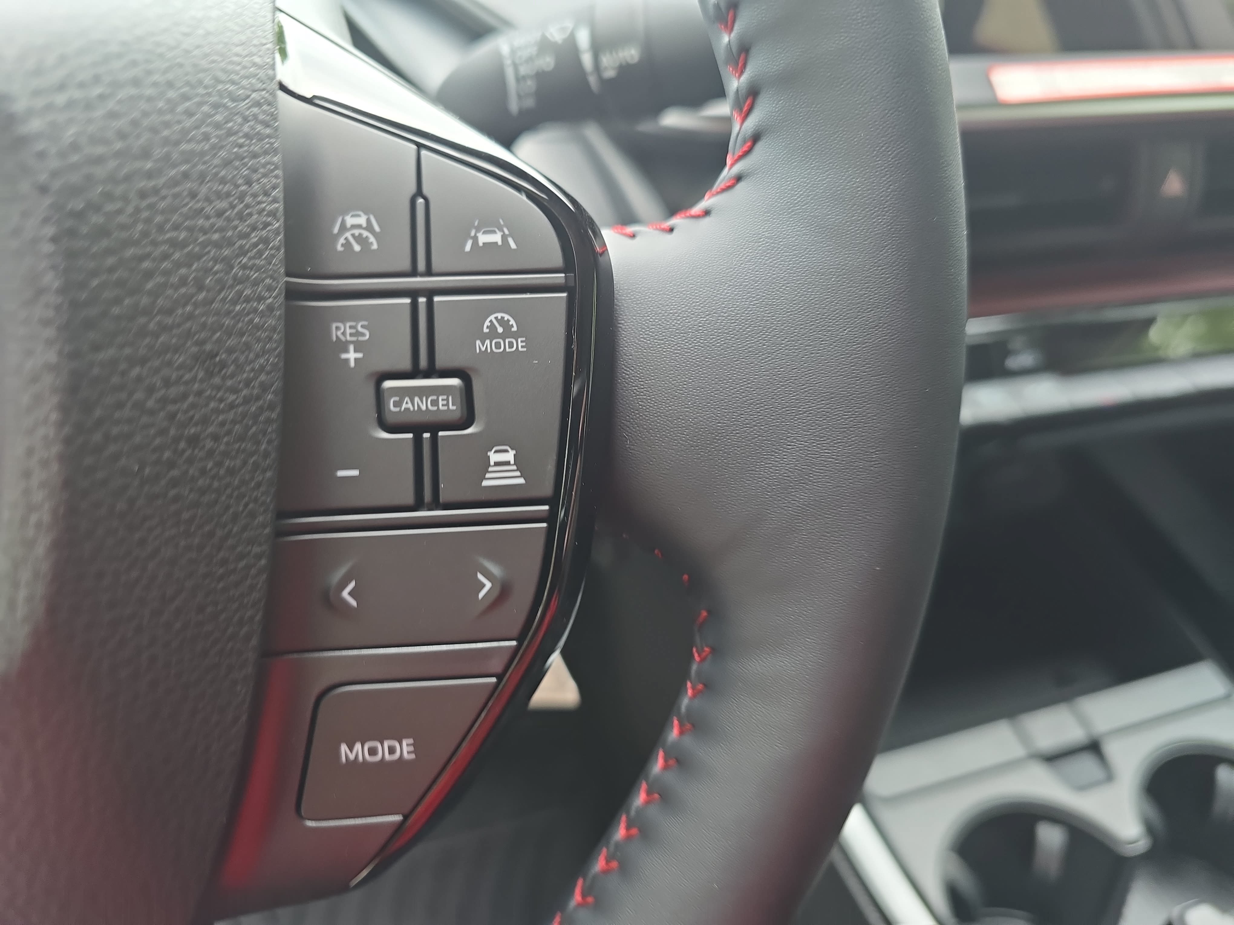 New 2027 Toyota Prius Plug-In Hybrid FWD image 16