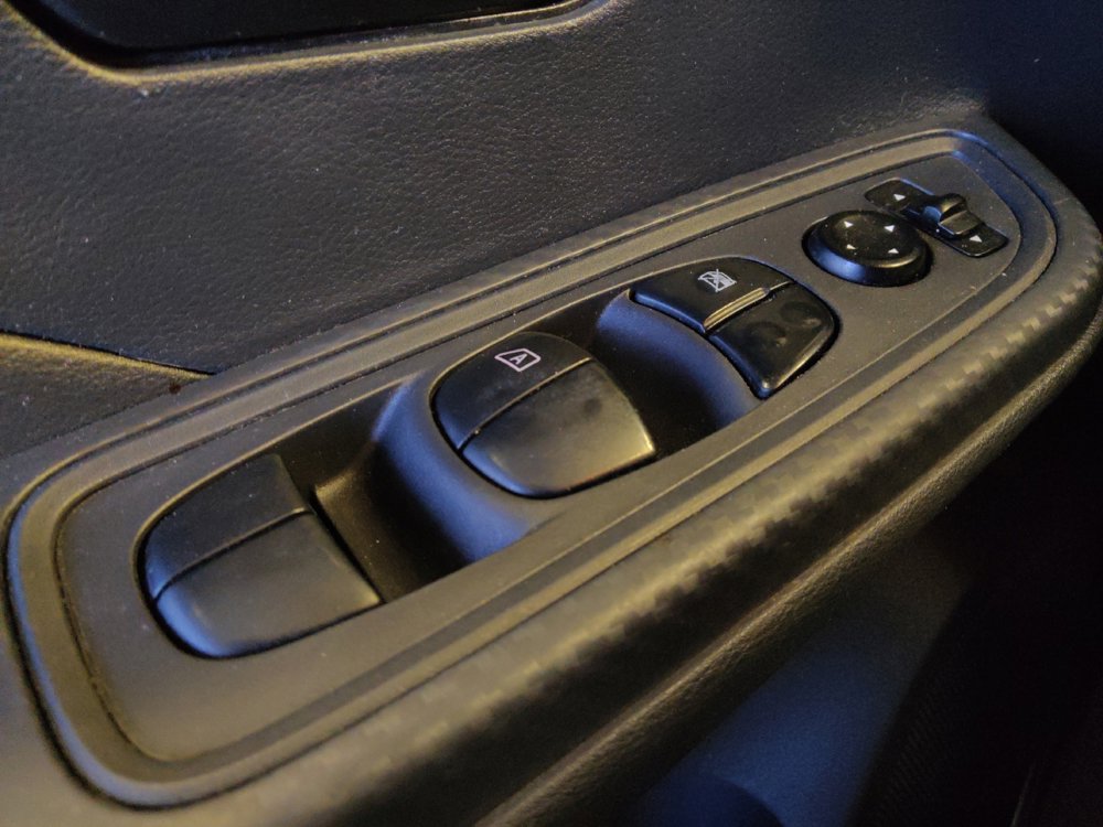 Used 2021 Nissan Versa S image 27