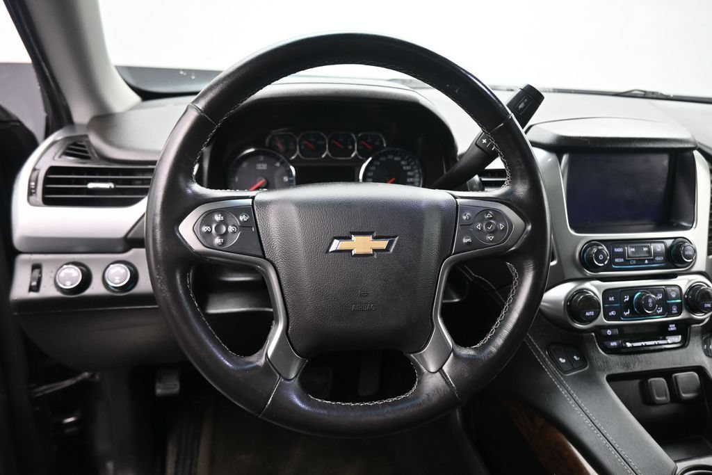Used 2018 Chevrolet Suburban LT AWD/4WD image 15