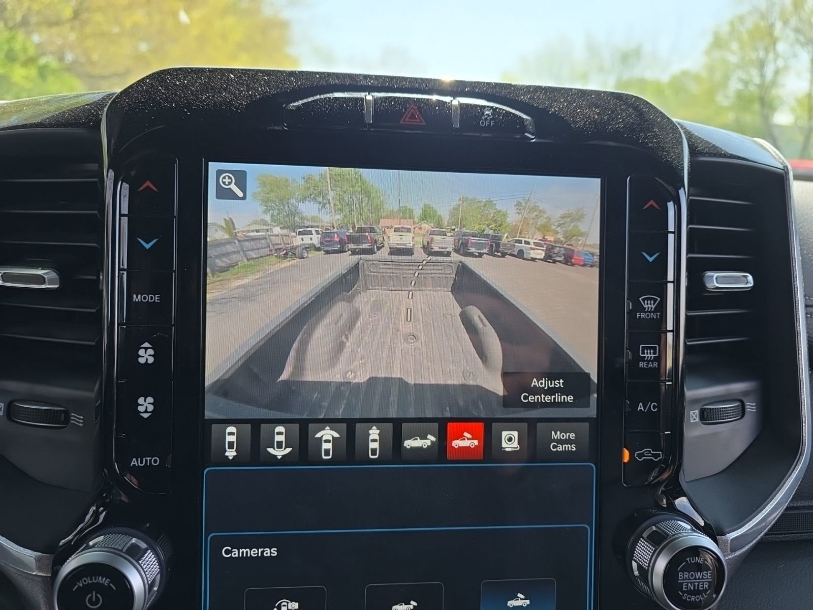 Used 2023 RAM 2500 Laramie AWD/4WD image 18