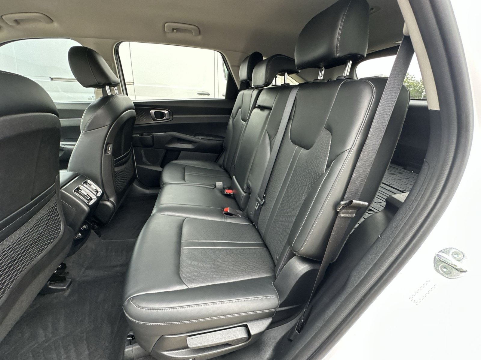 Used 2021 Kia Sorento S FWD image 31