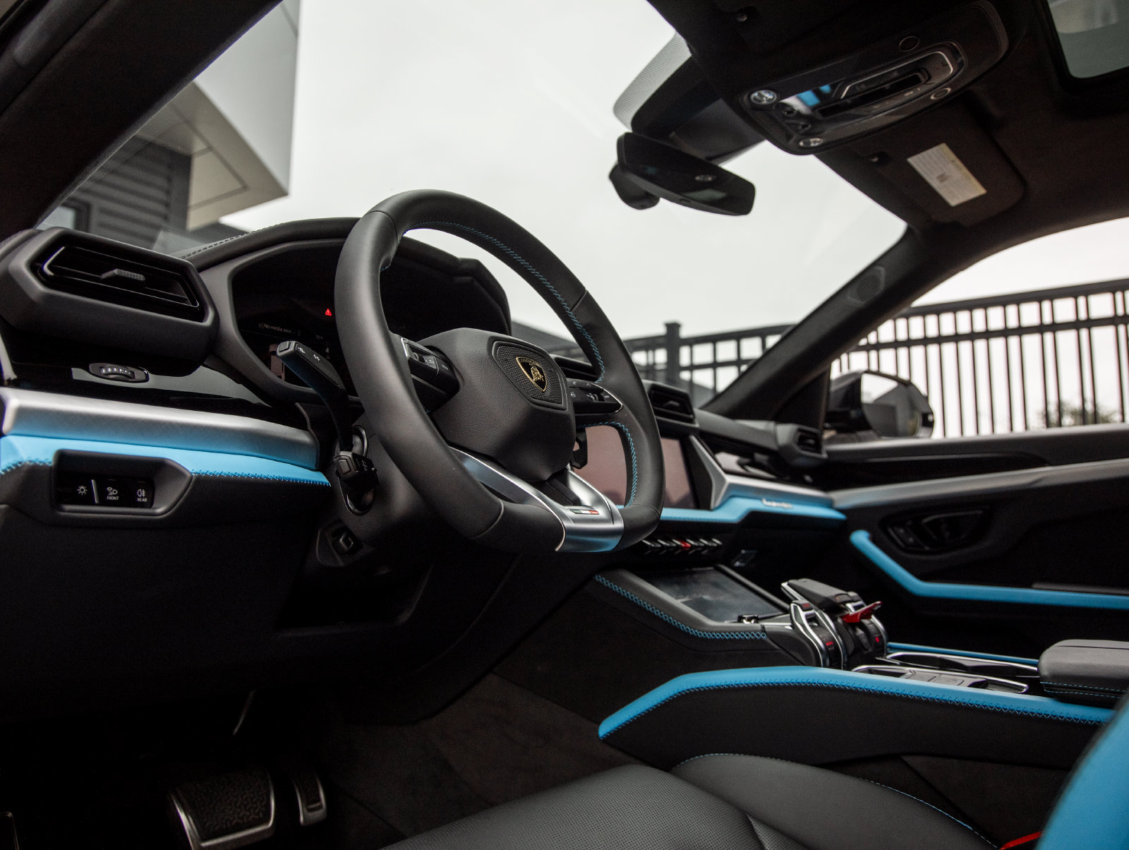 Used 2025 Lamborghini Urus S AWD/4WD image 26
