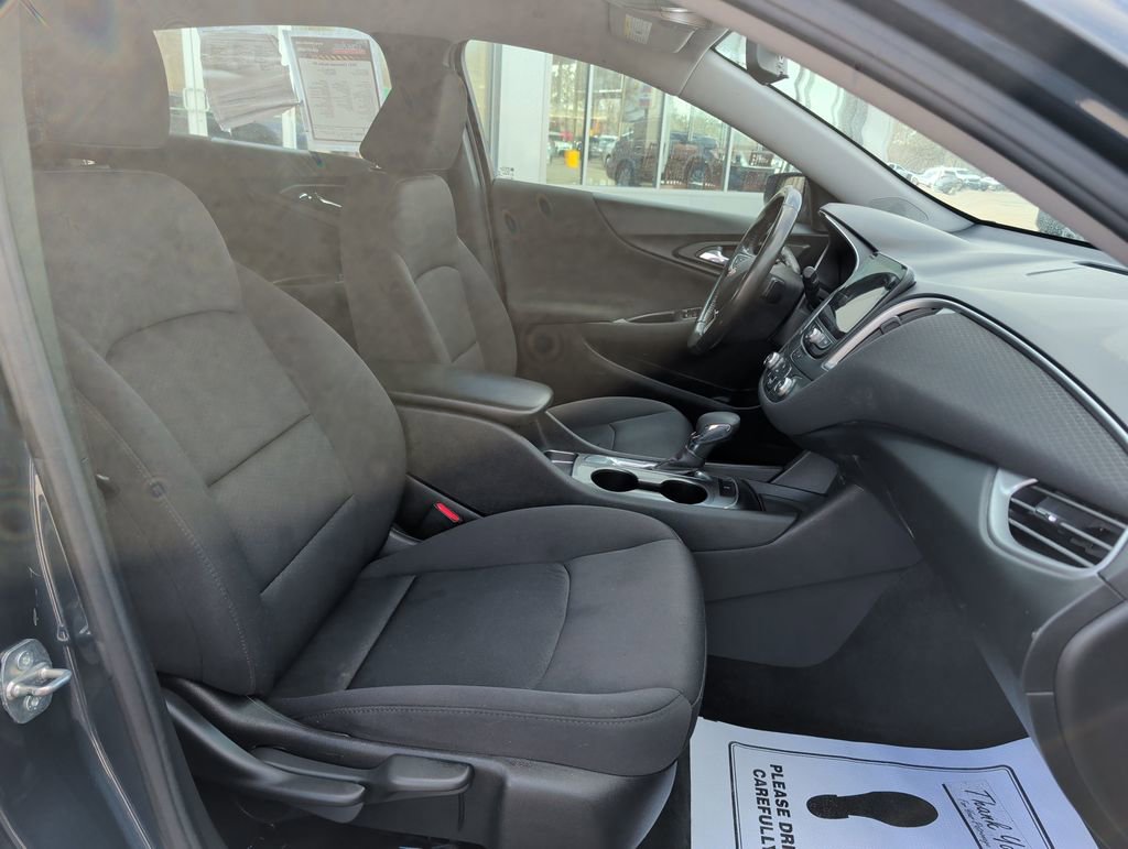 Used 2021 Chevrolet Malibu RS image 21