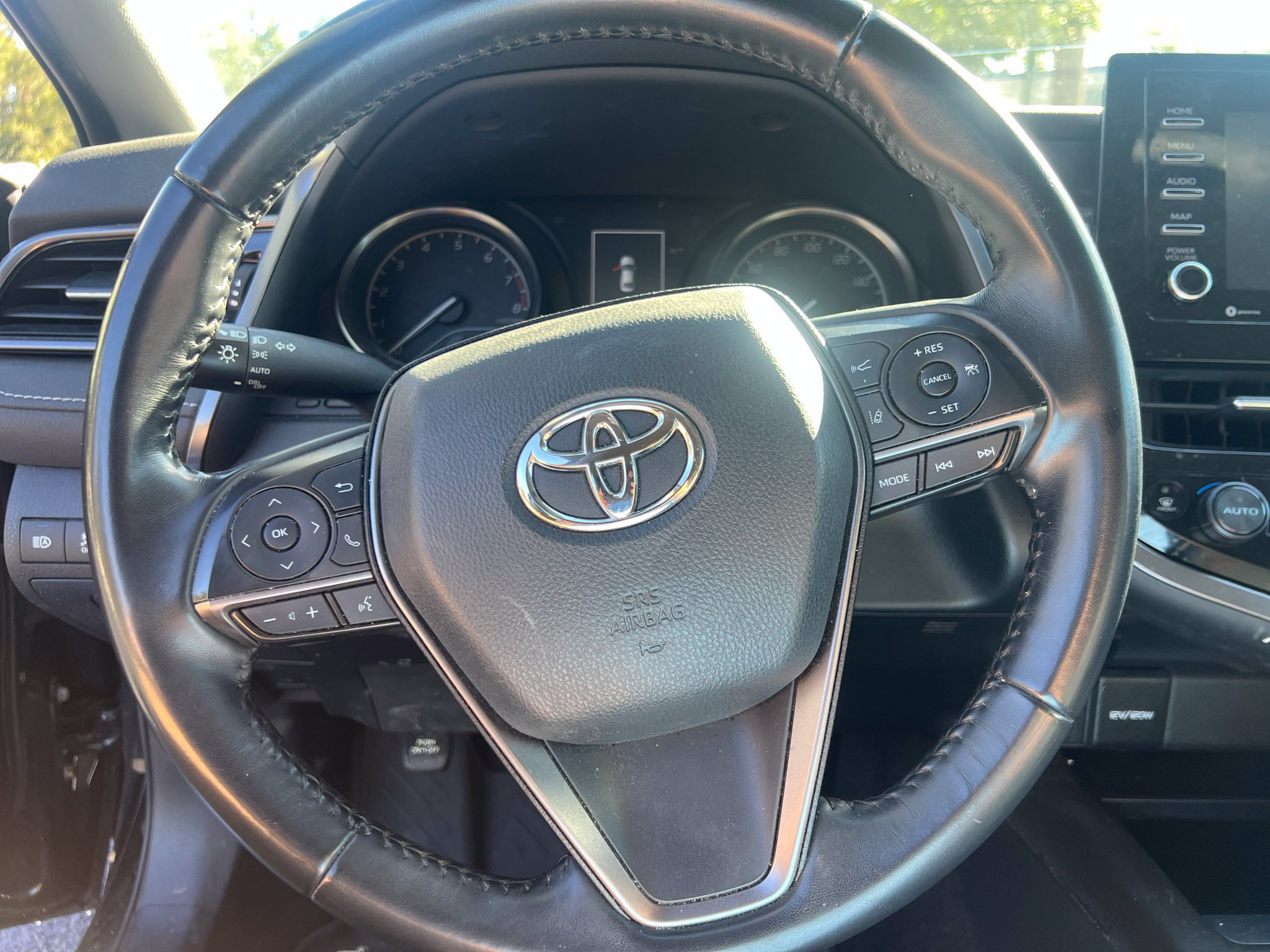 Used 2022 Toyota Camry SE FWD image 15