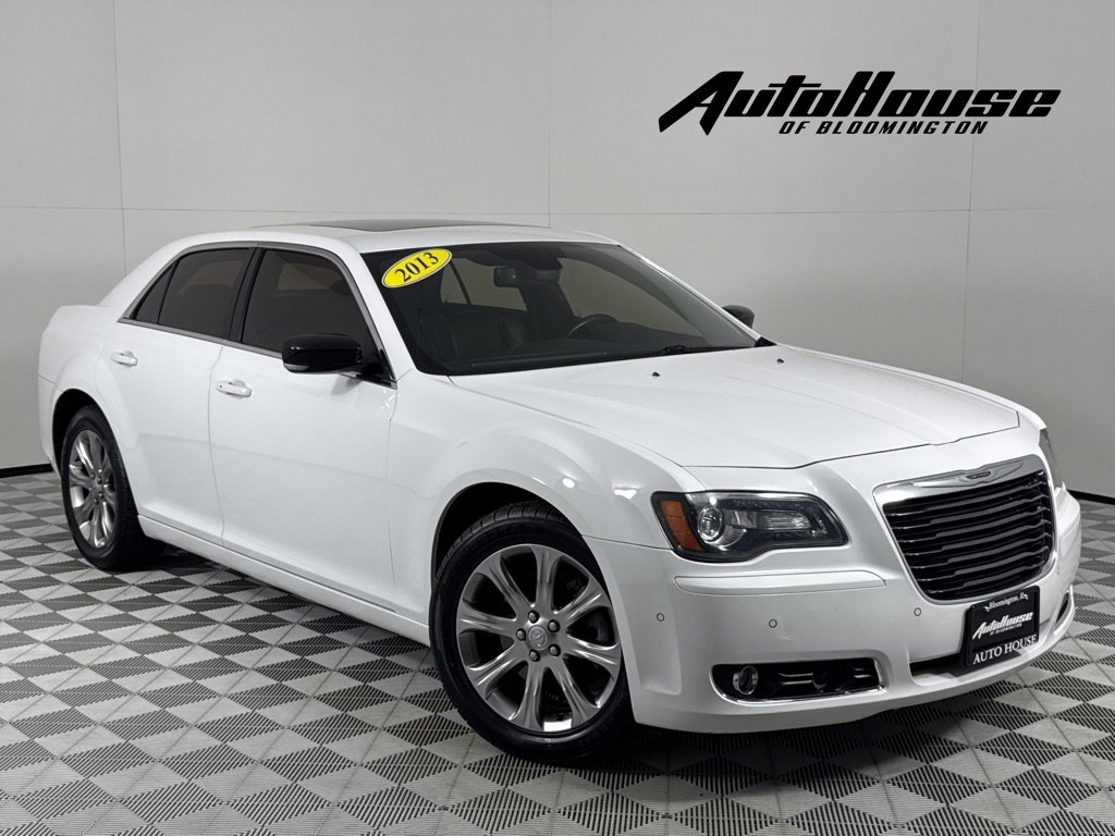 Used 2013 Chrysler 300 S image 1