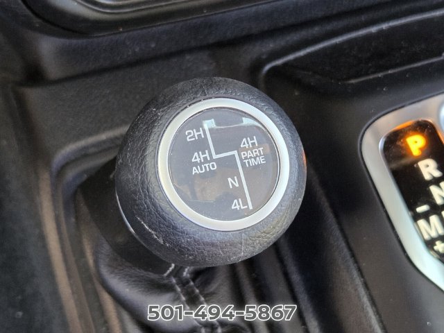 Used 2024 Jeep Wrangler Unlimited Sahara AWD/4WD image 21