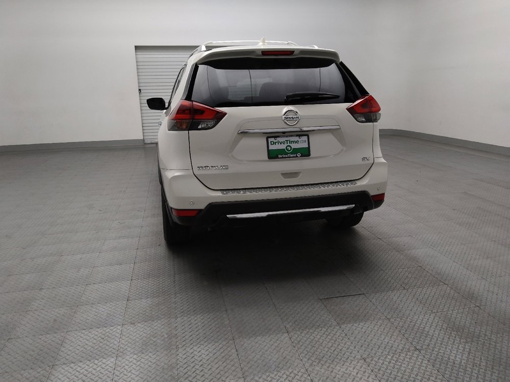 Used 2020 Nissan Rogue SV FWD image 6