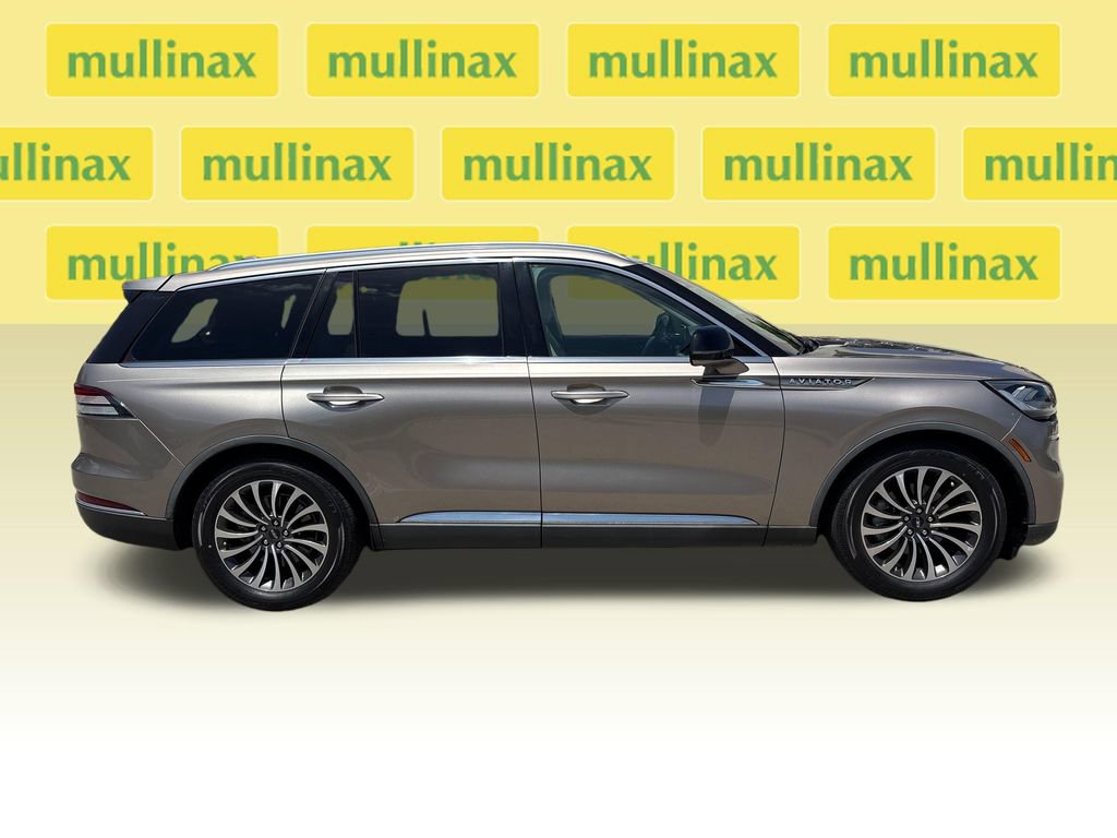 Used 2020 Lincoln Aviator Reserve RWD image 2