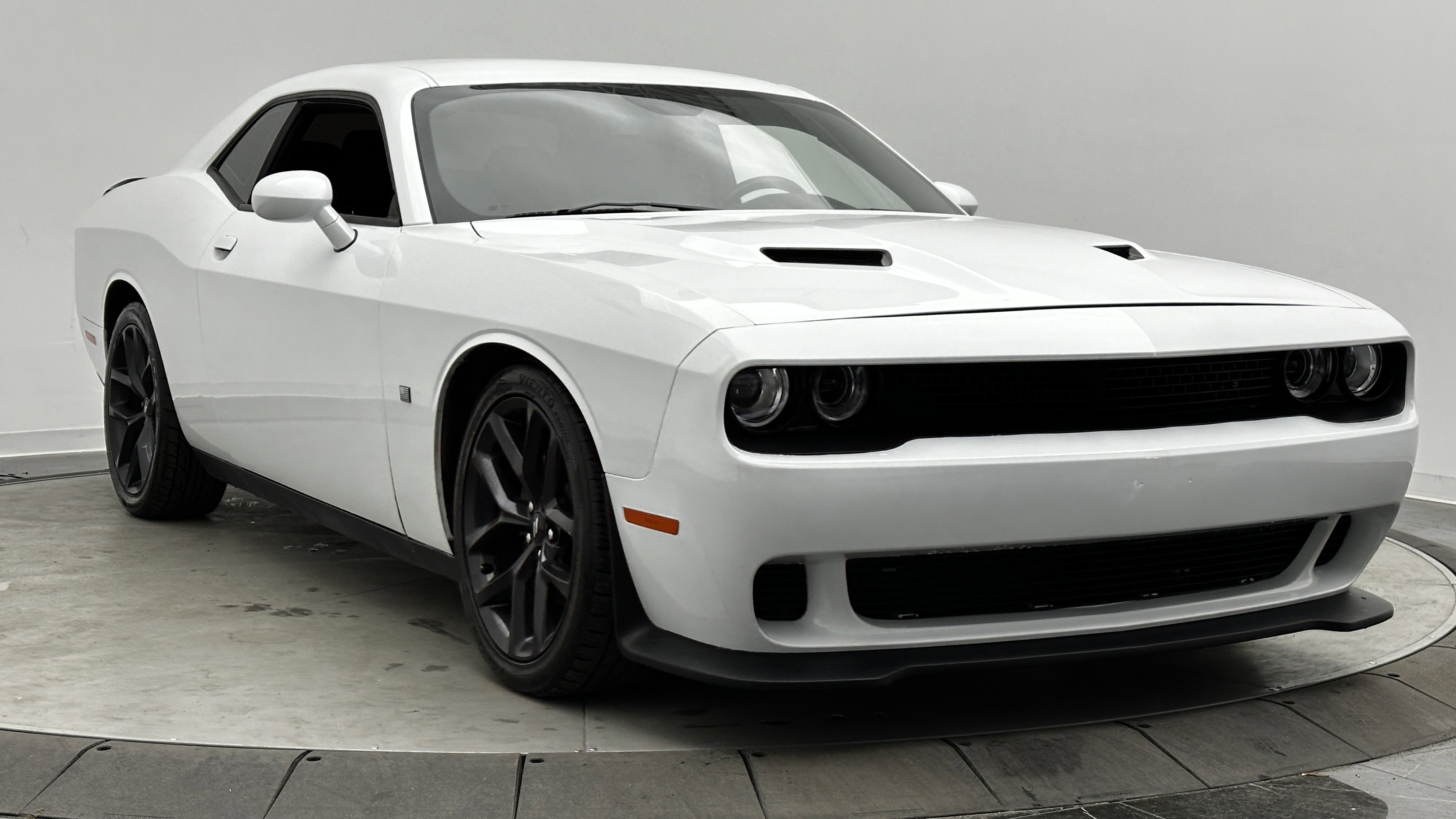 Used 2023 Dodge Challenger GT RWD image 3