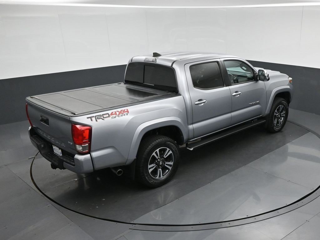 Used 2017 Toyota Tacoma TRD Sport image 60