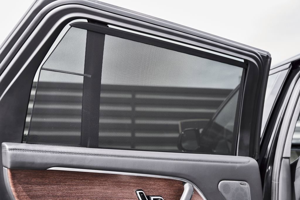 Used 2025 Land Rover Range Rover Long Wheelbase SE image 47