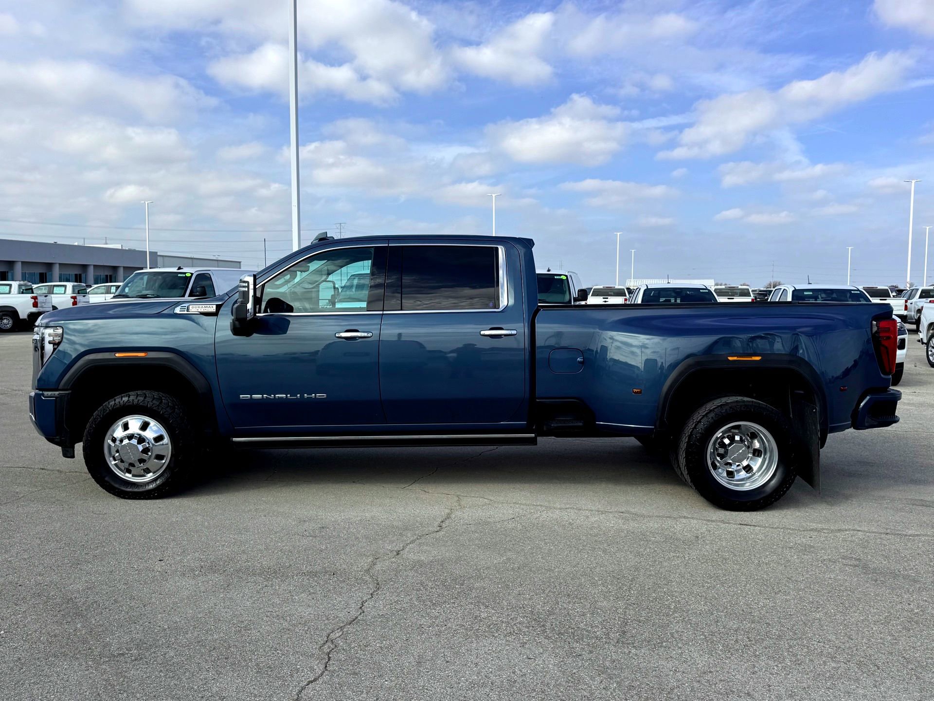 Used 2024 GMC Sierra 3500 Denali w/ Denali Reserve Package image 10