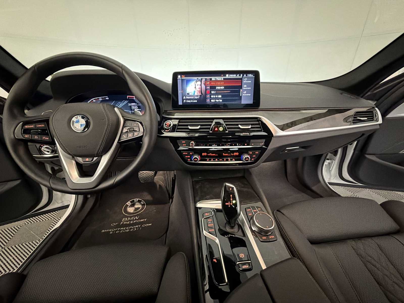 Certified 2023 BMW 530i xDrive w/ Premium Package image 14